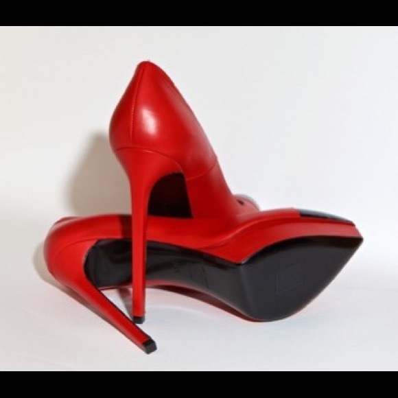 Saint Laurent 'Janis' Cap-Toe Platform Pump - Picture 3 of 4